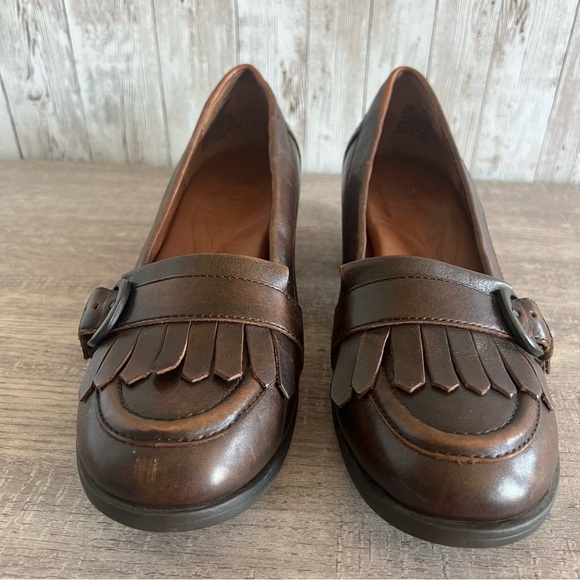 Born Classic Brown Heeled Loafers for Women 7 - Picture 1 of 7